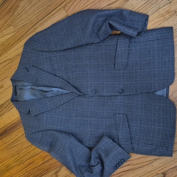 Madison Men's Gray Plaid Blazer Gorgeous! - Picture 4 of 16